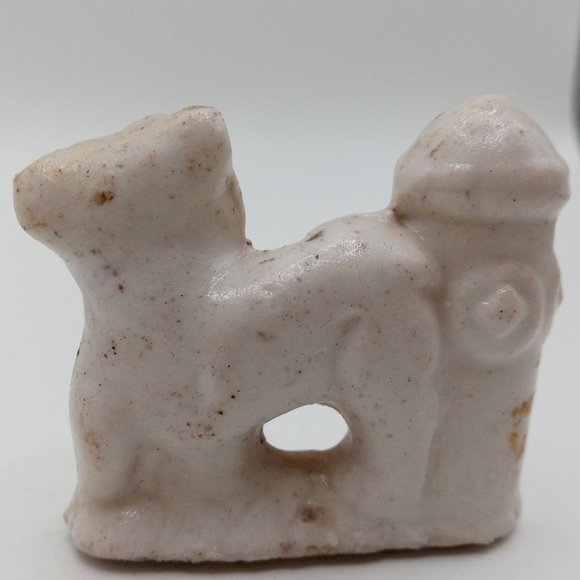 Vintage Dog Figurine At Hydrant Figure Ceramic Collectible - Picture 2 of 9